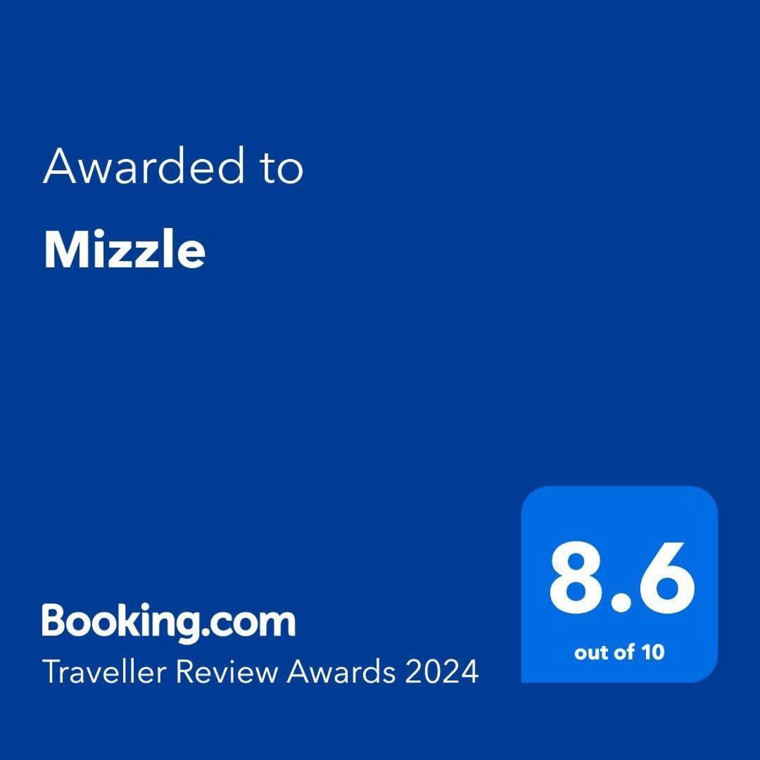Apartament Mizzle Lonavla Zewnętrze zdjęcie
